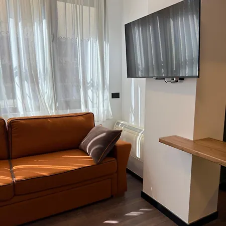 Tot Apartment *