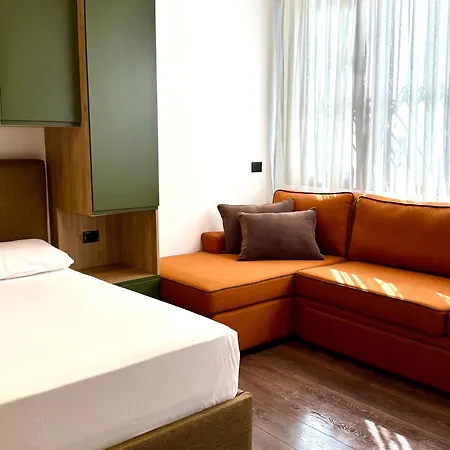 Tot Apartment *